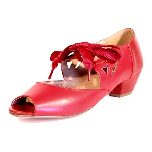 Chelsea Crew Sonia Cherry Red Retro Peep Toe Heel Sandals, Size 7.5 - New In Box - Picture 1 of 12